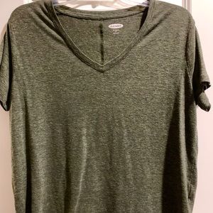 Olive basic v-neck tee